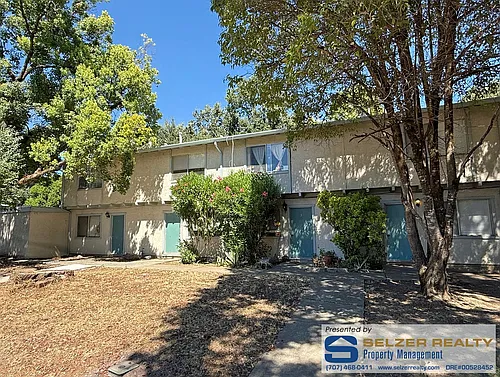 385 El Rio Ct Photo 1