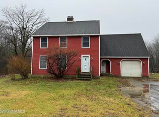 221 Reynolds Rd, Schenectady, NY 12306