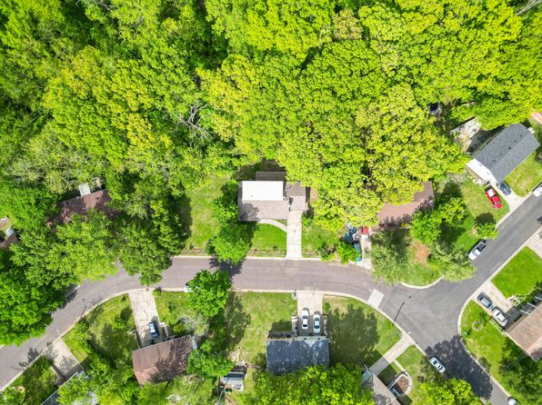 2621 White Gate Dr, Columbia, MO 65202
