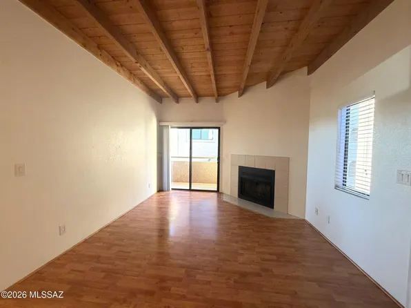 5750 N Camino Esplendora APT 231, Tucson, AZ 85718