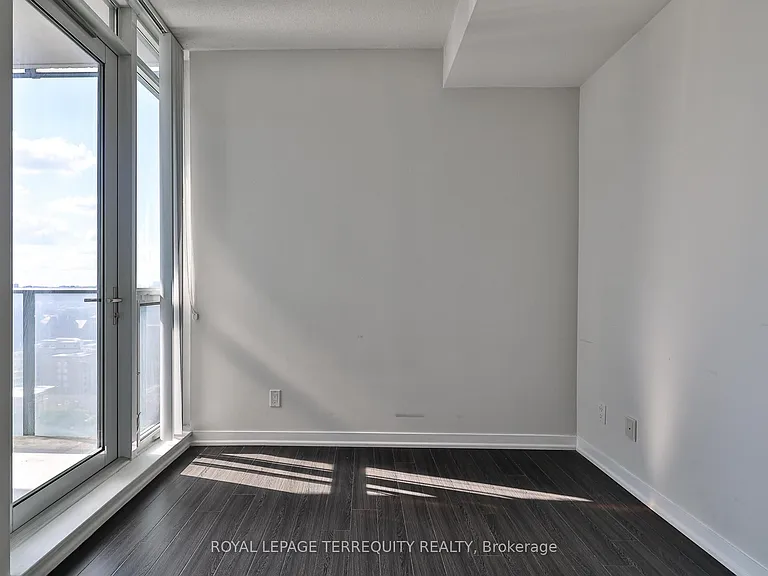 770 Bay St #2412 — Photo 26