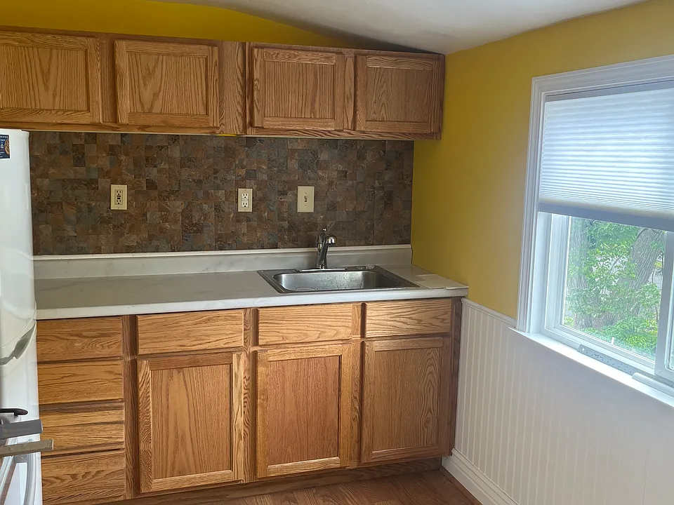 22848 Goddard Rd