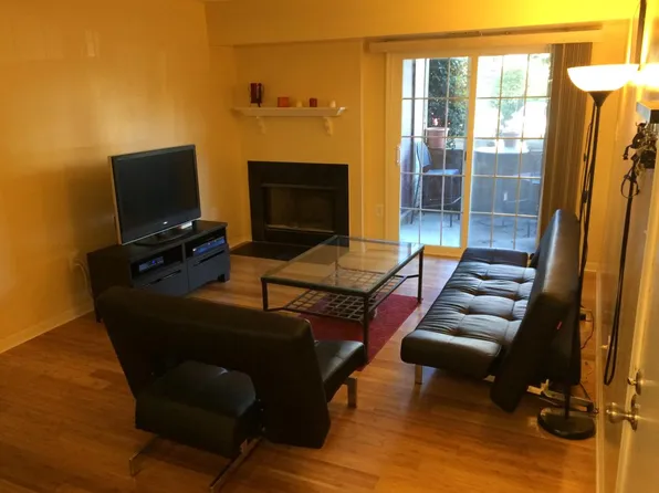 6906 Victoria Dr Unit D, Alexandria, VA 22310