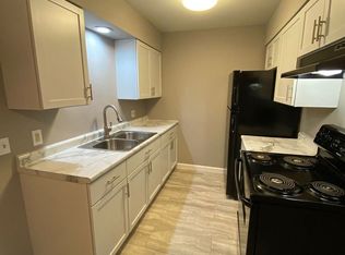 1086 S Wells St #8832246, Lake Geneva, WI 53147