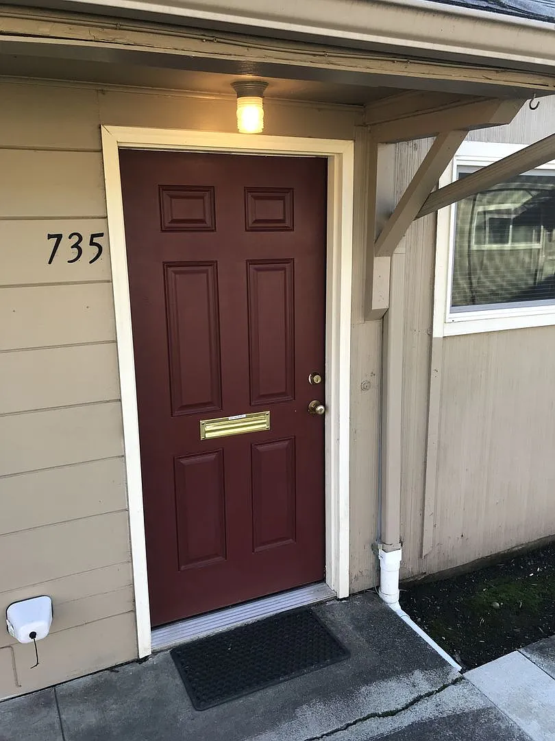166-Gerth Apartments — Photo 3