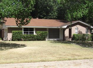 901 Linkwood Dr, Lufkin, TX 75901