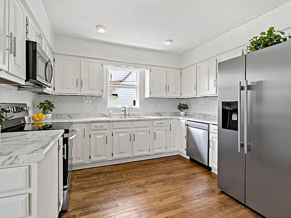 2nd image of 615 1st St