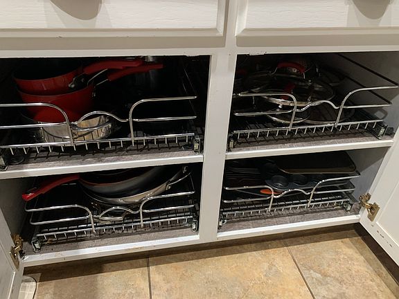 KtchDrawers for easy access 