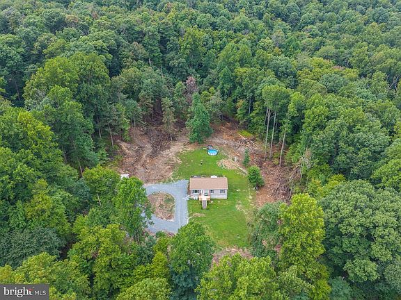 3rd image of 1395 Green Ridge Rd