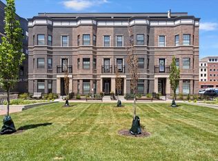 908 Veterans Way #908, Carmel, IN 46032