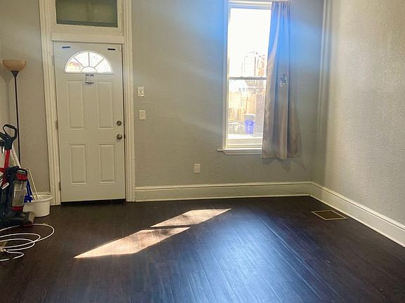 4th image of 412 Muench St