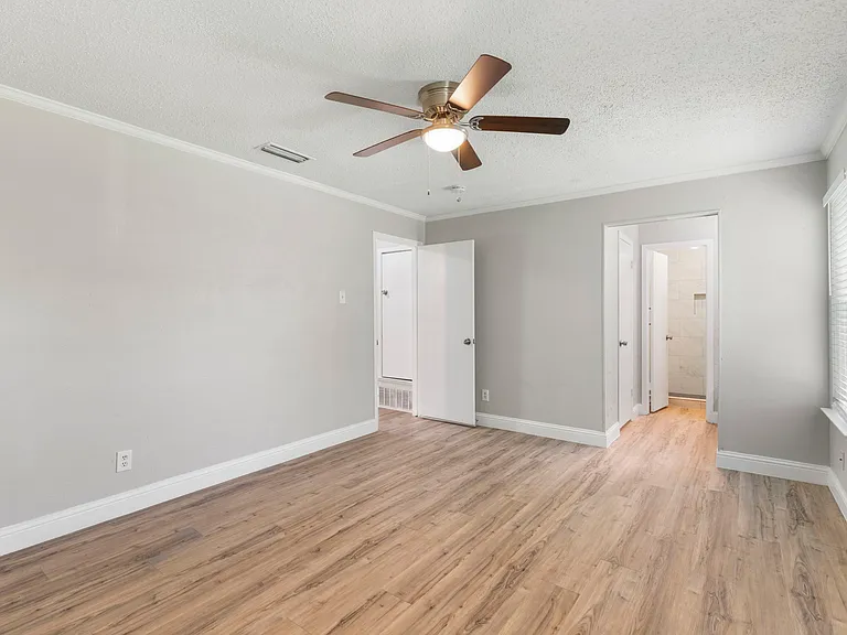2032 Cedarwood Dr — Photo 10
