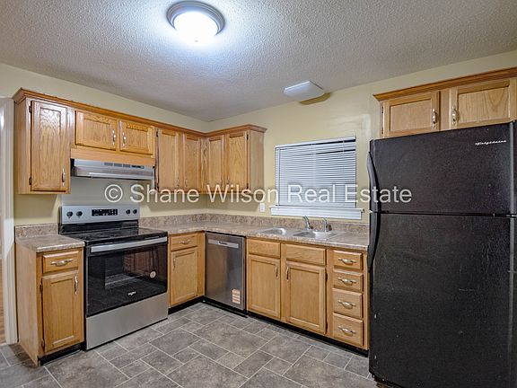 3rd image of 804 Henderson Ave