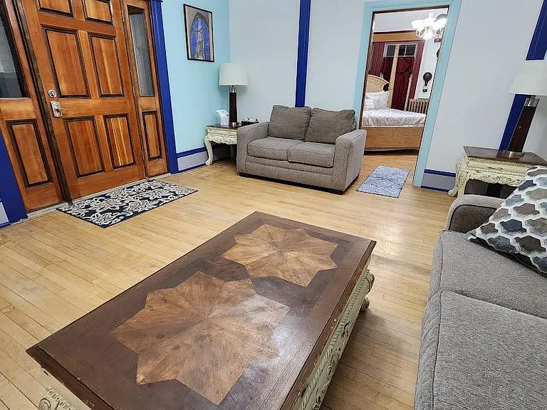 806 W Silver St — Photo 23