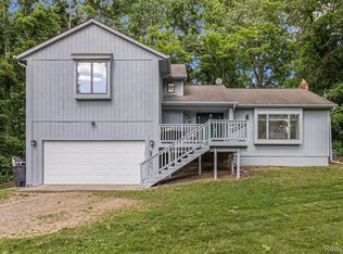 7739 Maltby Rd, Brighton, MI 48116