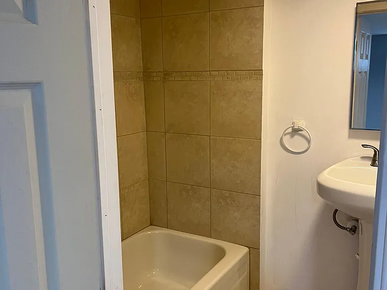 44 S Union Ave #LOWER LEVEL — Photo 9