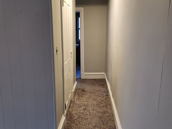 5th image of 94 Logan St