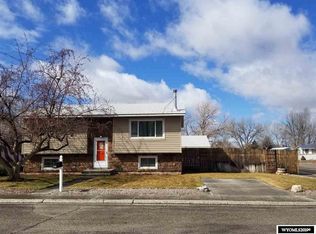 1800 Crimson St, Worland, WY 82401
