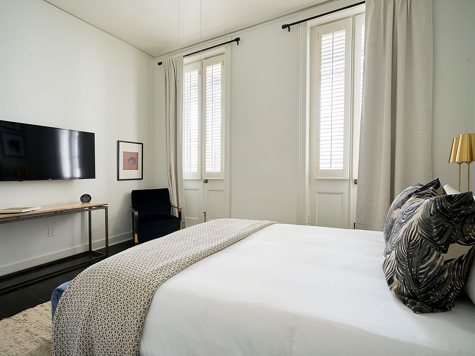 1st image of 508 Chartres St #301
