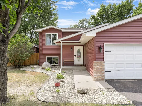 25922 10th St W, Zimmerman, MN 55398