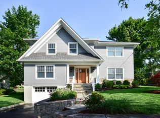 16 Dante St, Larchmont, NY 10538