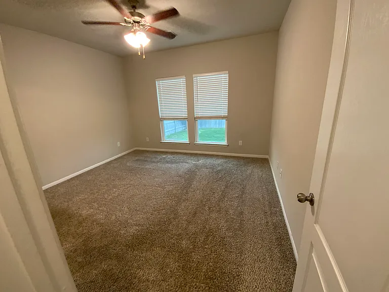 4721 Highmont Dr — Photo 8