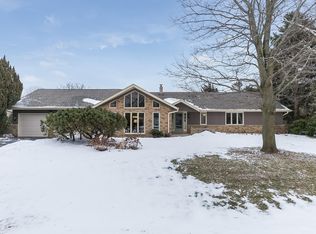 3 Cedarwood Ct, Racine, WI 53402