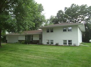 126 S Locust St, Bennett, IA 52721