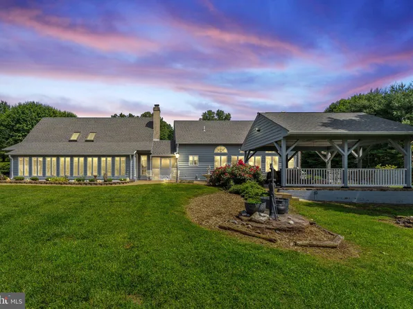858 Ashlawn Dr, Madison, VA 22727