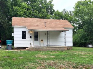 41 Oak St, Sullivan, MO 63080