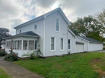 2nd image of 102 W Douglas St