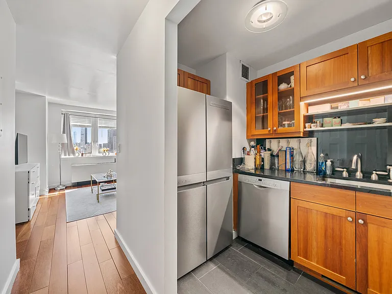 425 5th Ave #27C — Photo 6