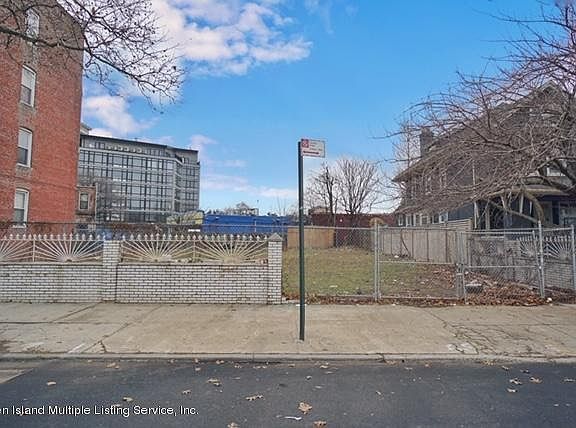 4th image of 2671 Bedford Ave
