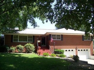 432 E Glenwood Ave, Olney, IL 62450