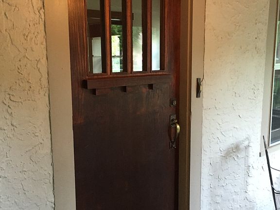 4th image of 5710 Kenwood Ave