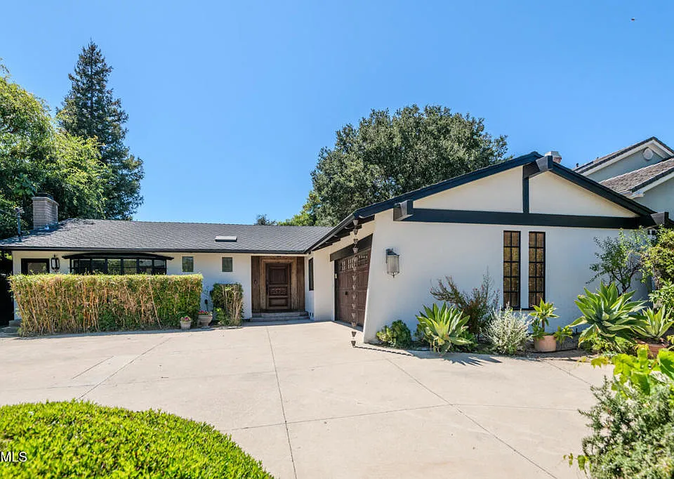 4819 Oakwood Ave