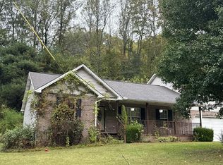107 Railroad Ave, Manchester, KY 40962