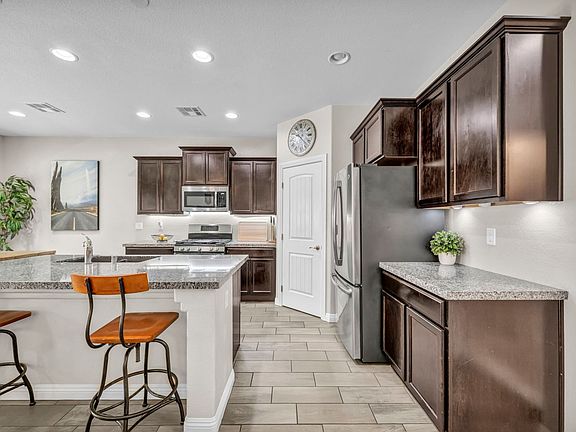 4th image of 6777 Byron Bay Ct