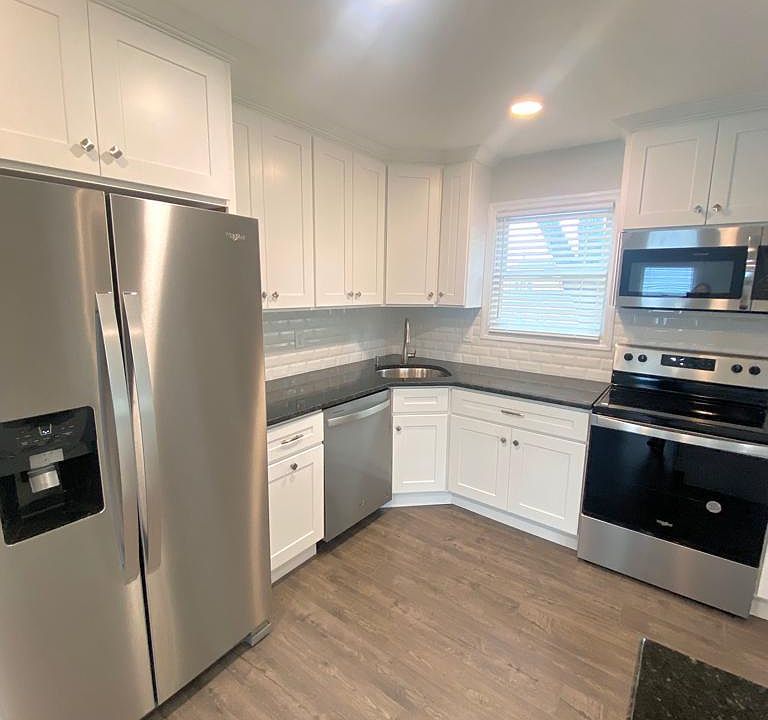 1st image of 1 Oakley St #1