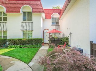 755 Blue Ridge Dr, Medford, NY 11763