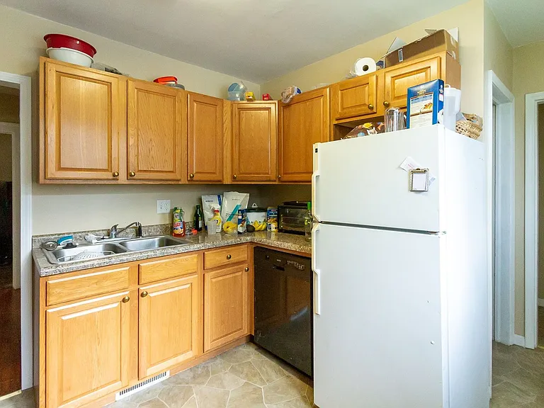 312 S Calvert St — Photo 10