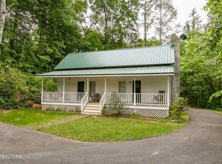 3370 Robeson Rd, Sevierville, TN 37862