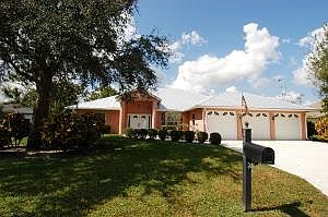 2nd image of 4092 SW Lakewood Dr