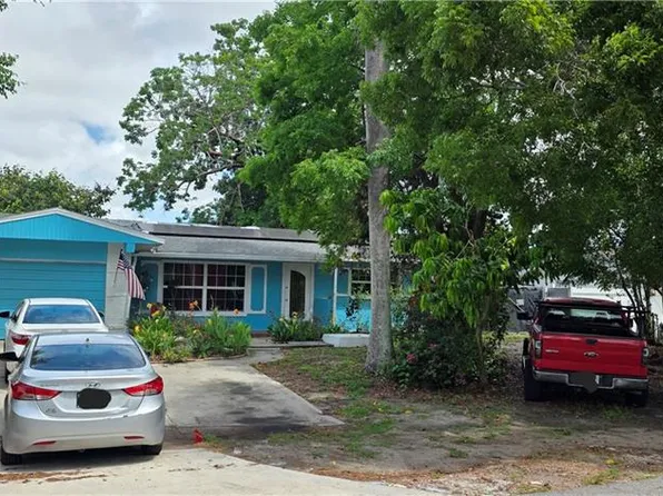 2027 44th ST SW, NAPLES, FL 34116