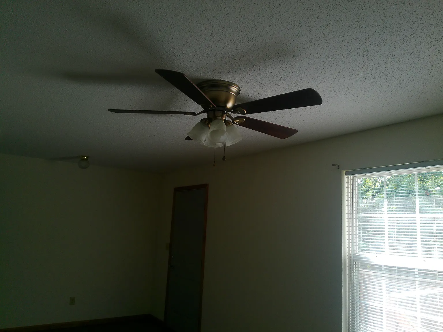 3 bed, 1500 sqft, $1,200 — Photo 3