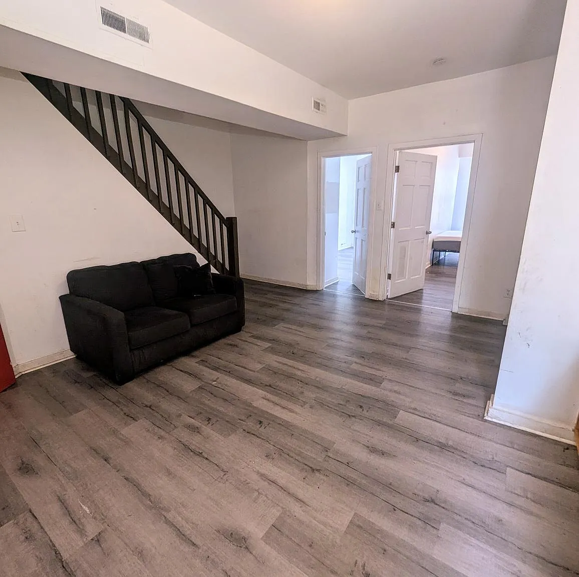 4 bed, 800 sqft, $1,000 — Photo 3