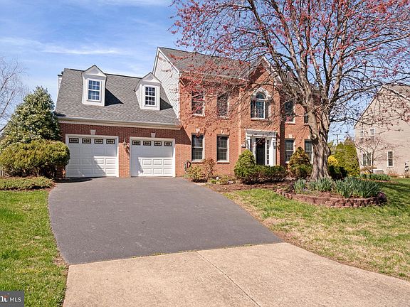 2nd image of 2608 Chriswell Pl