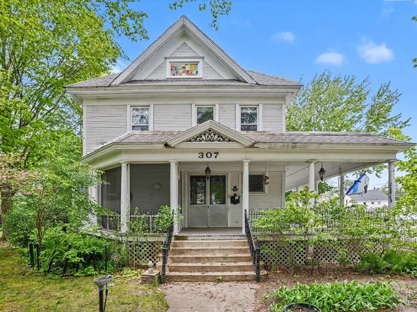 307 Center St, Dowagiac, MI 49047