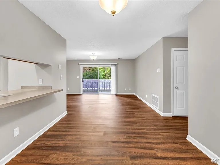 6632 Erie Rd — Photo 13