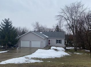 N2764 Cross St, Lodi, WI 53555